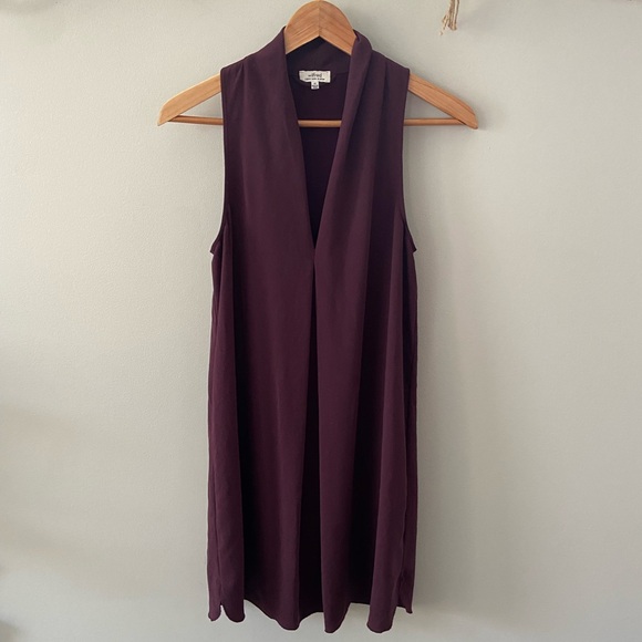 Aritzia Dresses & Skirts - Aritzia Wilfred Monge V-Neck Dark Plum Silk Trimmed Cut Off Sleeve Dress XS/S